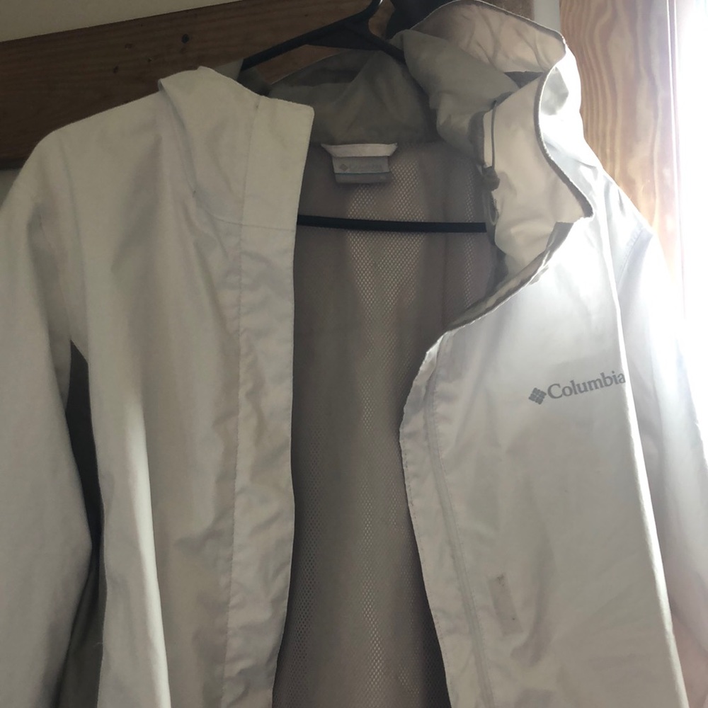 Columbia women’s XL lightweight/windbreaker jacket